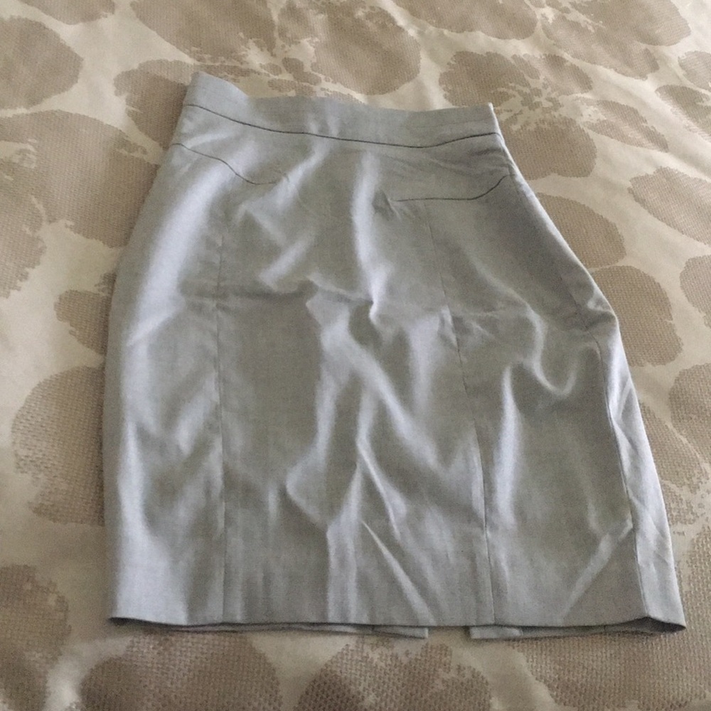 Gray pencil skirt